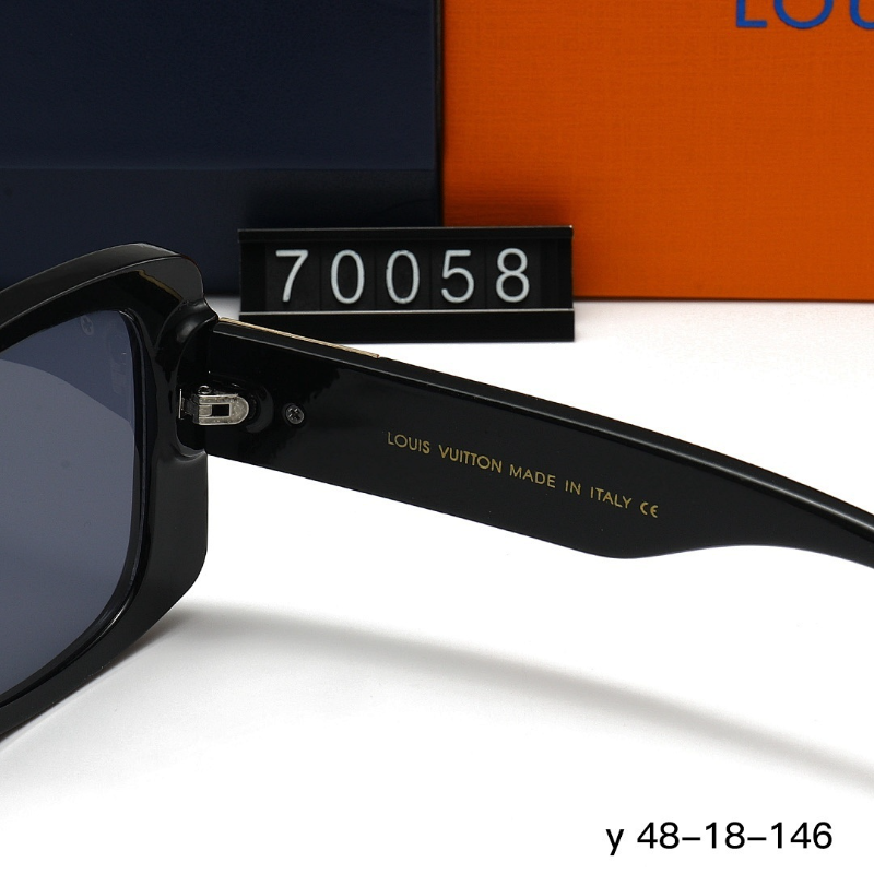 70058 Sunglasses with box