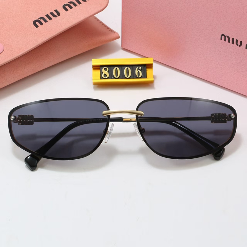 8006 Sunglasses with box