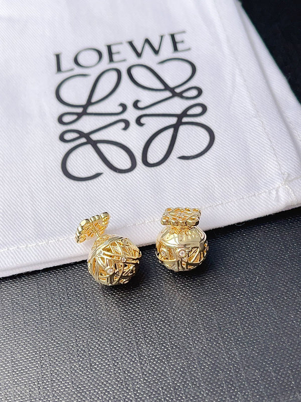 A1104  Women's new fashion stud earrings jewelry